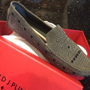 Like New Donald Pliner “Uma” Loafer